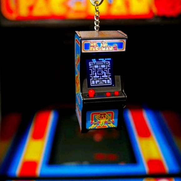 Tiny Ms. Pac Man Keychain Arcade Video Game. - Picture 2 of 6